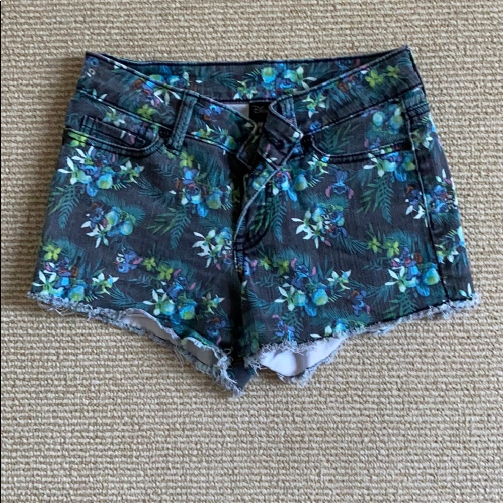 Cute Disney Lilo & Stitch short shorts sz 3
